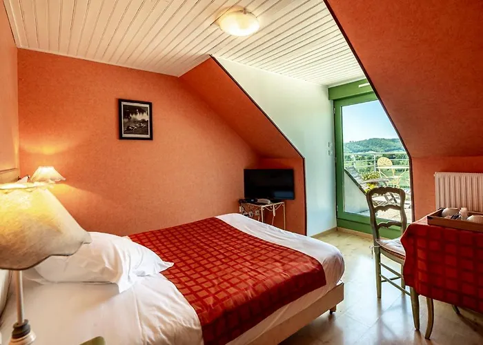 Logis Du Fel 2* ル・フェル