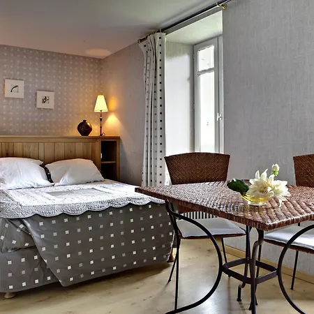 Logis Du Fel 2* Le Fel